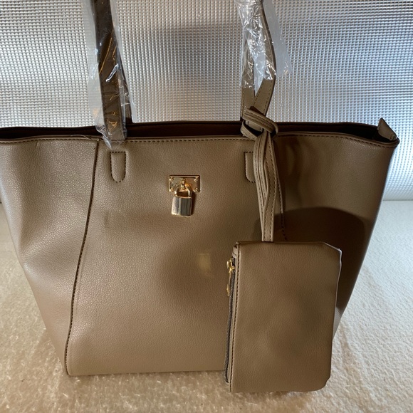 Karia collection Handbags - Handbag 👜
